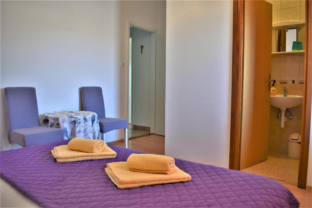 Rooms In Family House Vera Mundanije Екстериор снимка