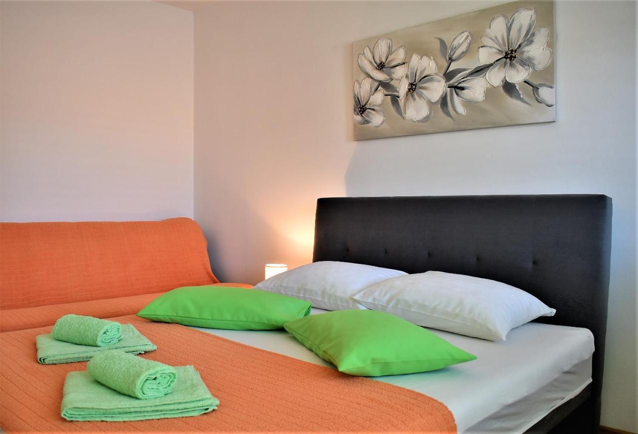 Rooms In Family House Vera Mundanije Екстериор снимка